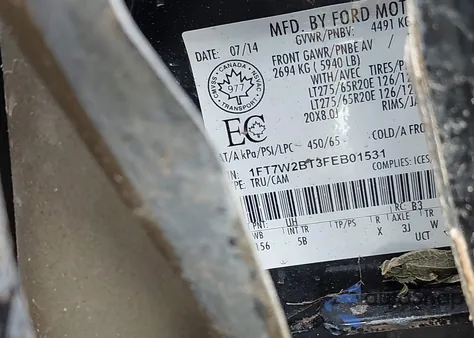 2015 Ford F250 Super Duty z USA, uszkodzony, nr VIN 1FT7W2BT3FEB01531